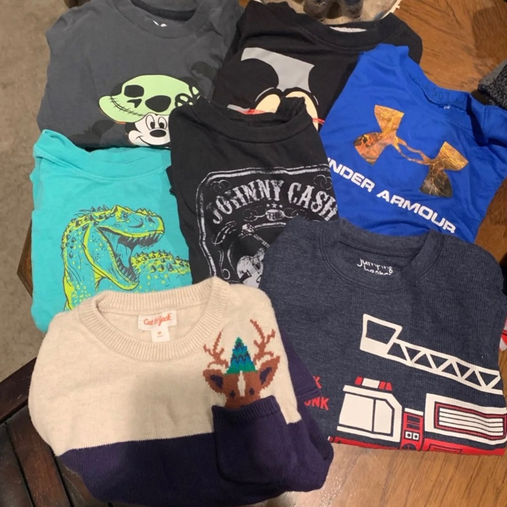 Sold‼️Boys 3T bundle-47 items